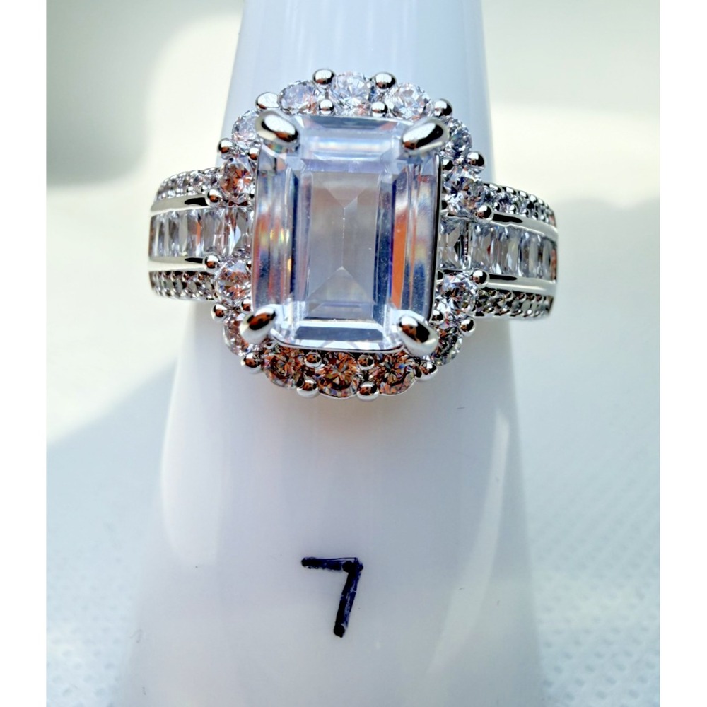 Size 7 Bomb Party Ring - RG51487 Life In Cinematic Lights - Cubic Zirconia